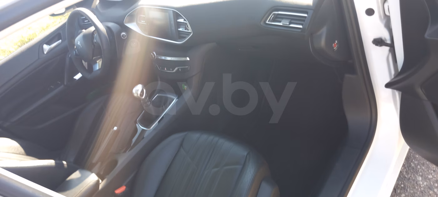 Peugeot 308 фото 10