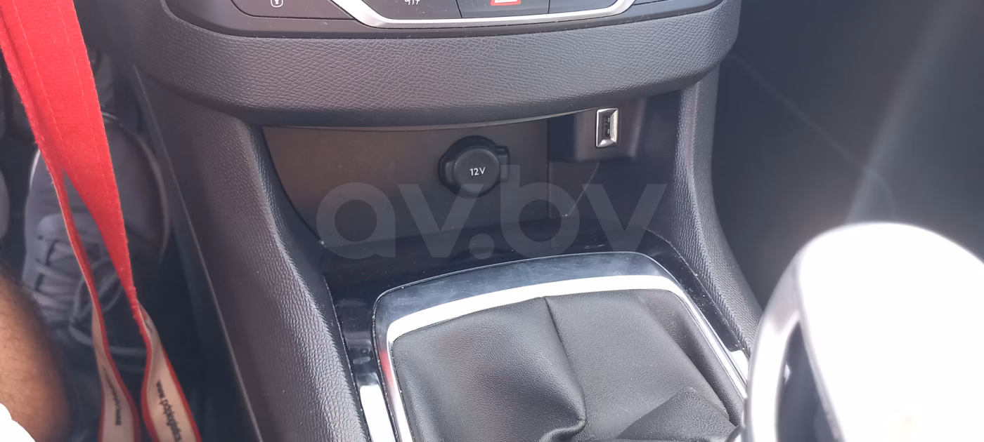 Peugeot 308 фото 16