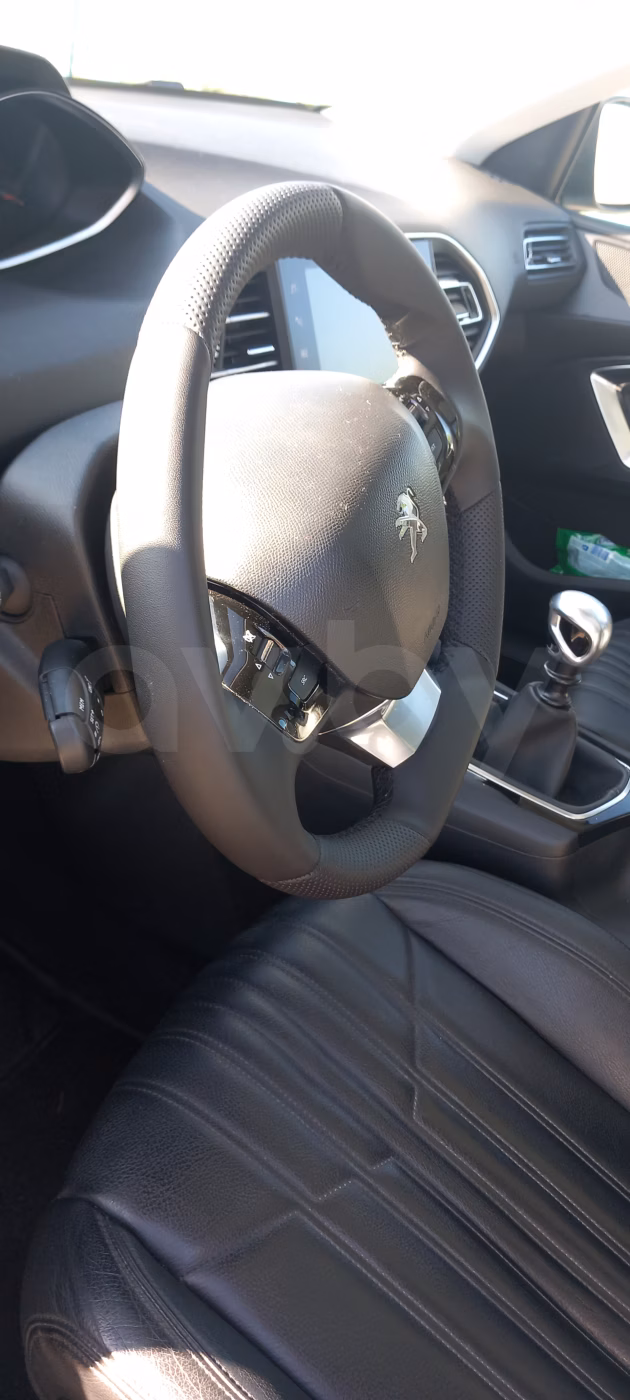 Peugeot 308 фото 14