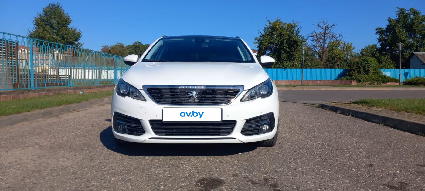 Peugeot 308 фото 2