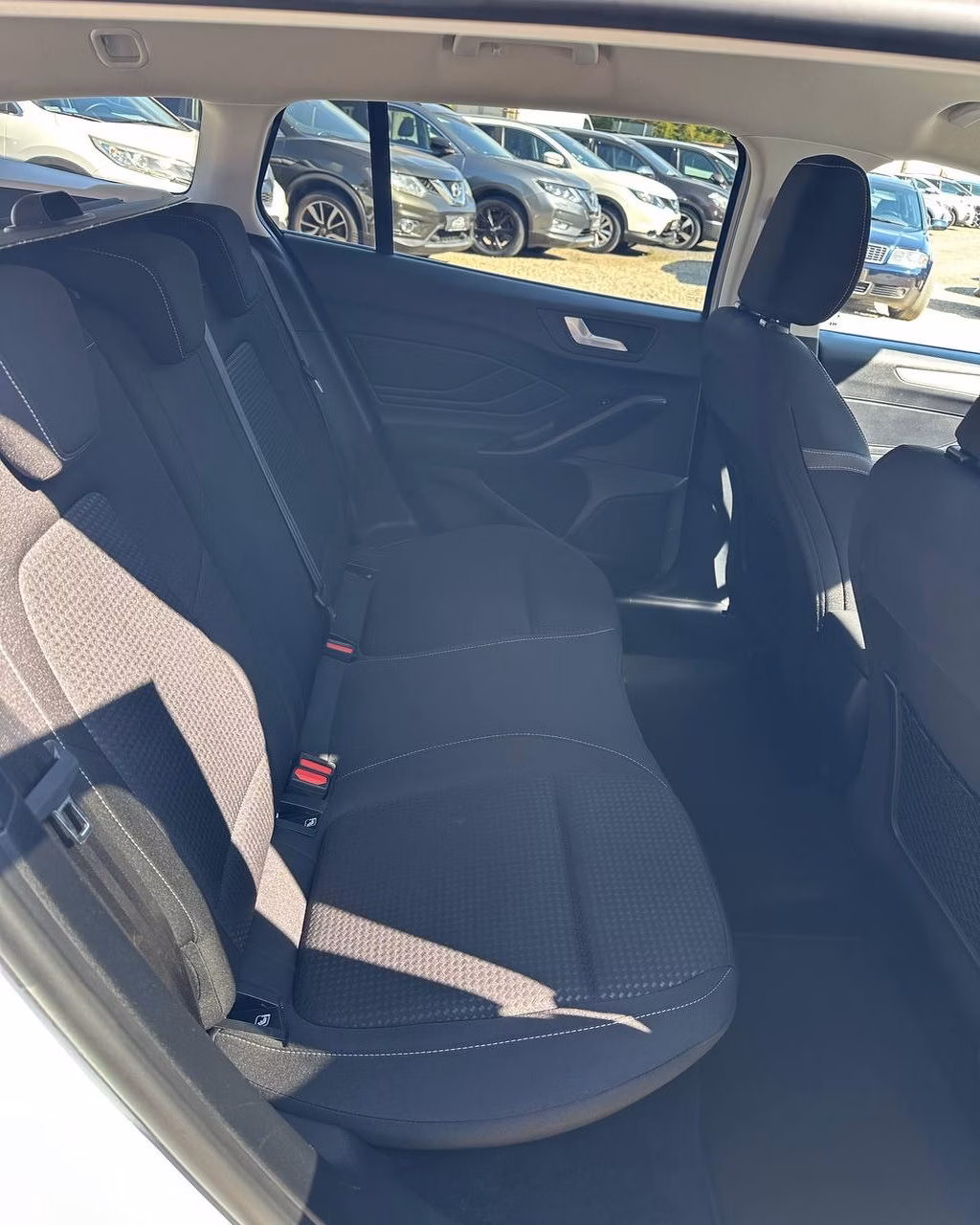 Ford Focus фото 12