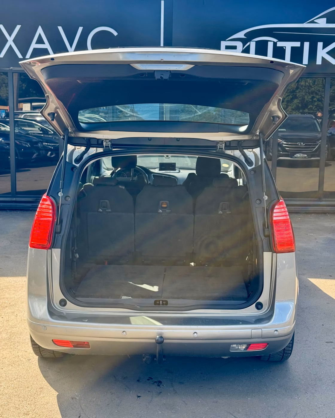 Peugeot 5008 фото 13