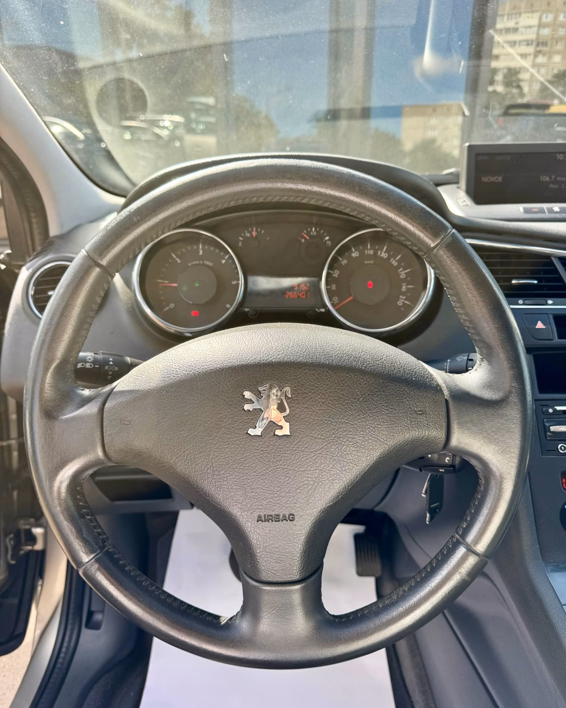 Peugeot 5008 фото 16