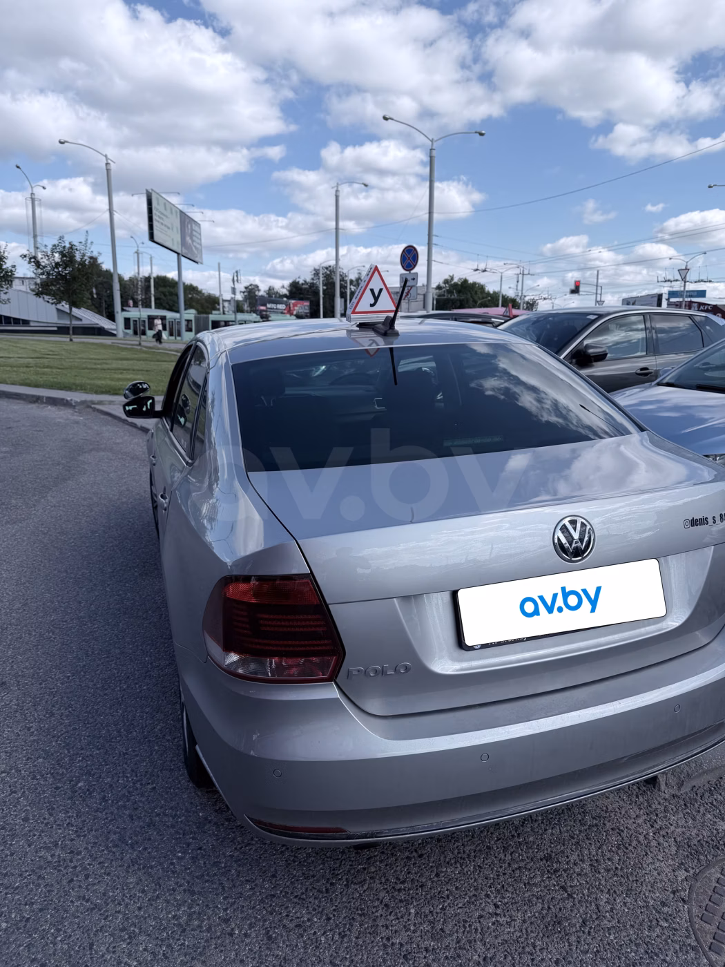 Volkswagen Polo Sedan фото 4