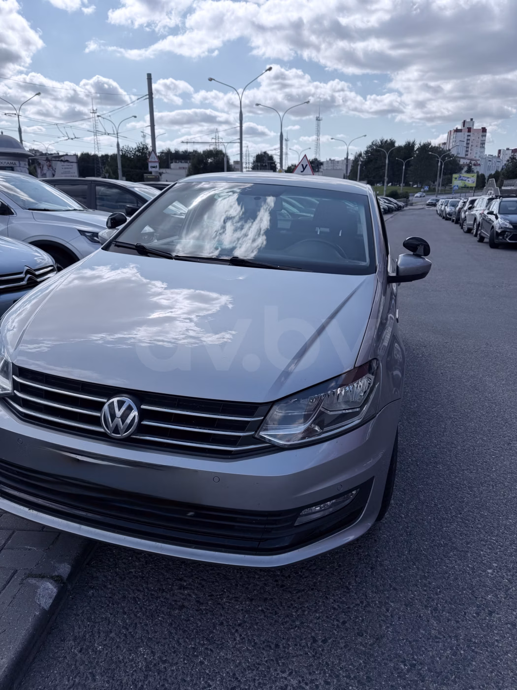 Volkswagen Polo Sedan