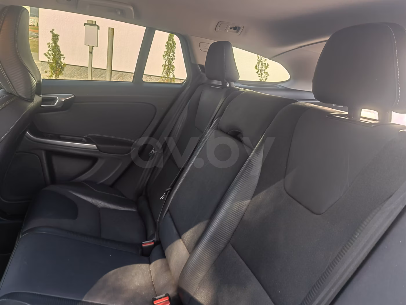 Volvo V60 фото 17