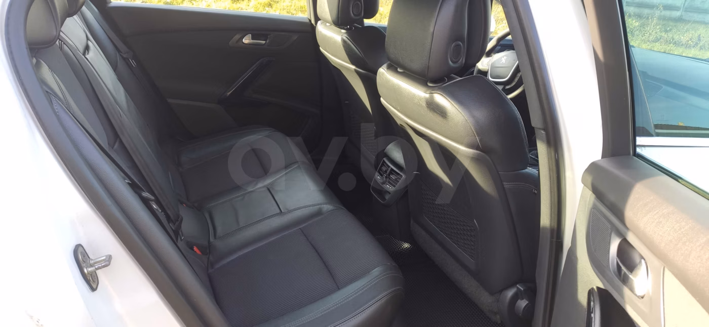 Peugeot 508 фото 12