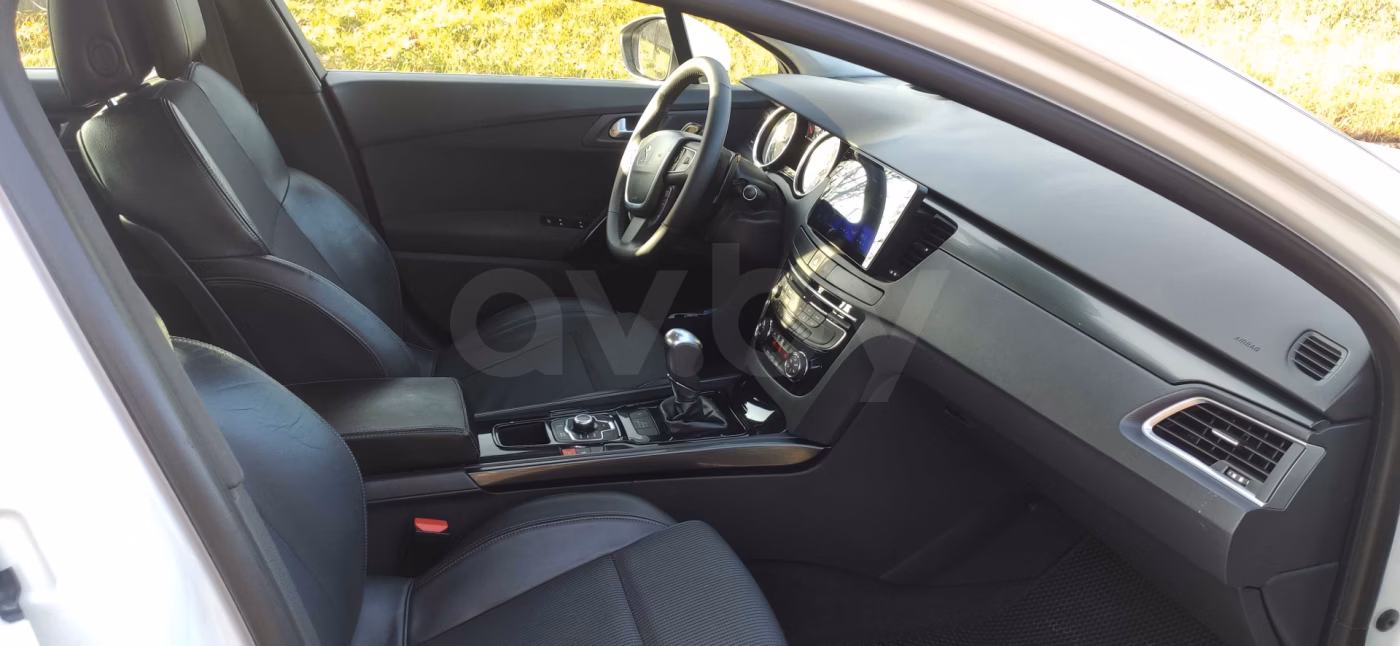 Peugeot 508 фото 13