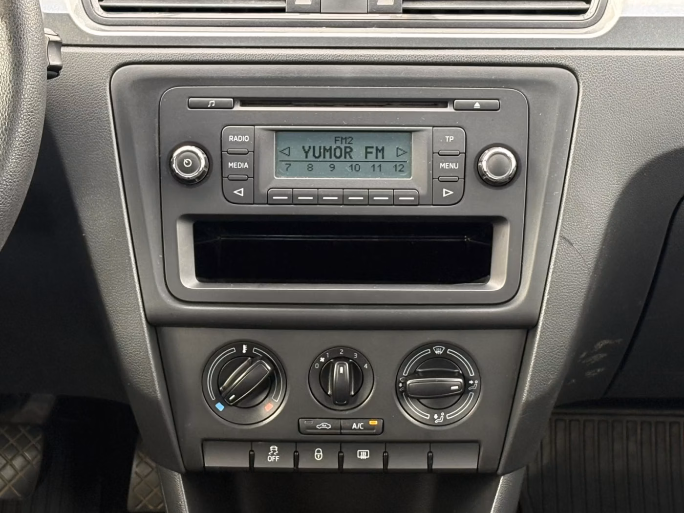 Skoda Rapid фото 12
