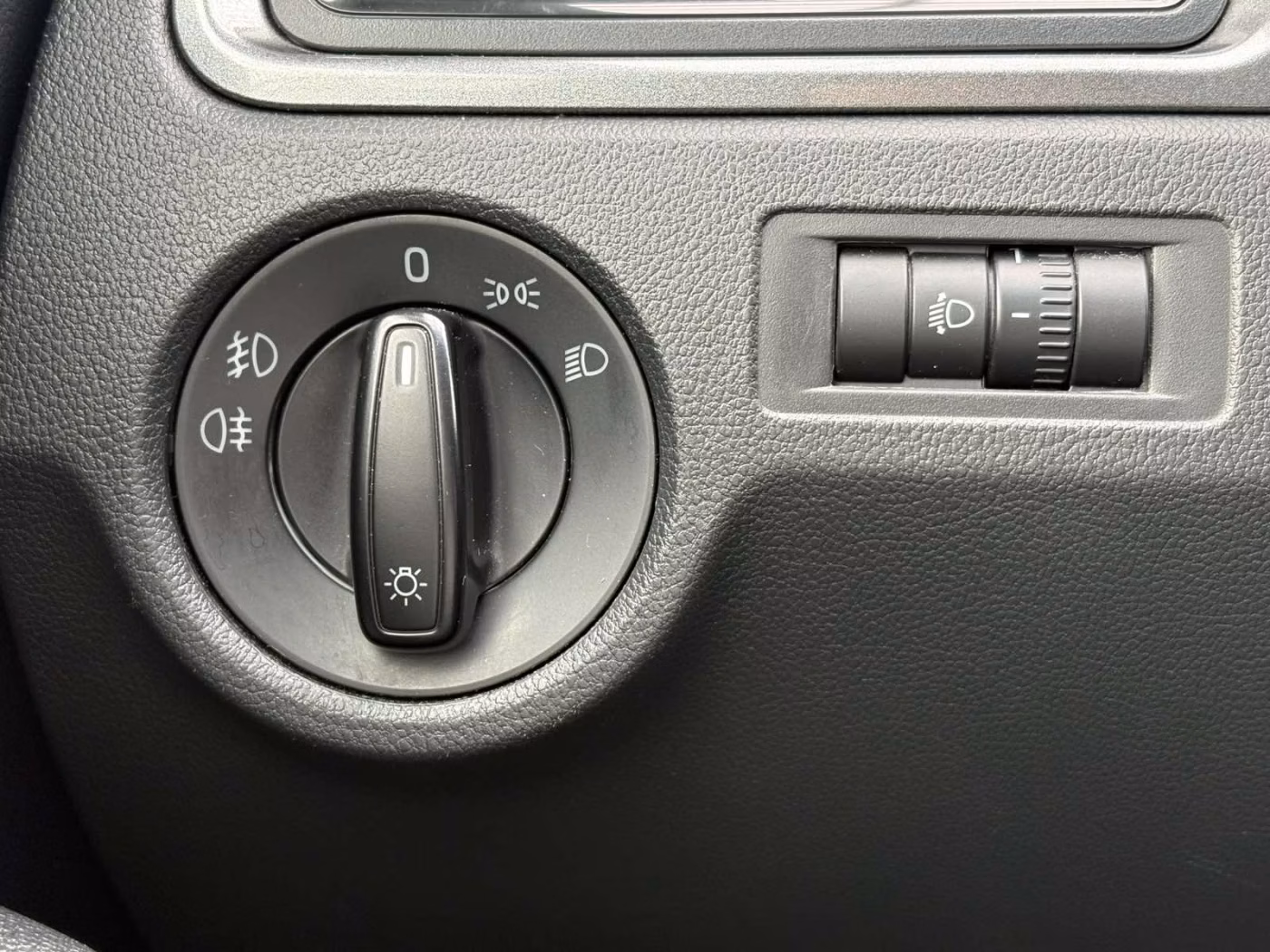 Skoda Rapid фото 14