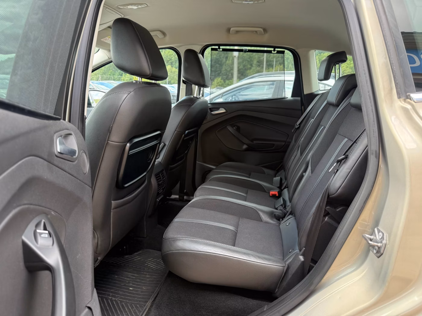 Ford C-MAX фото 11