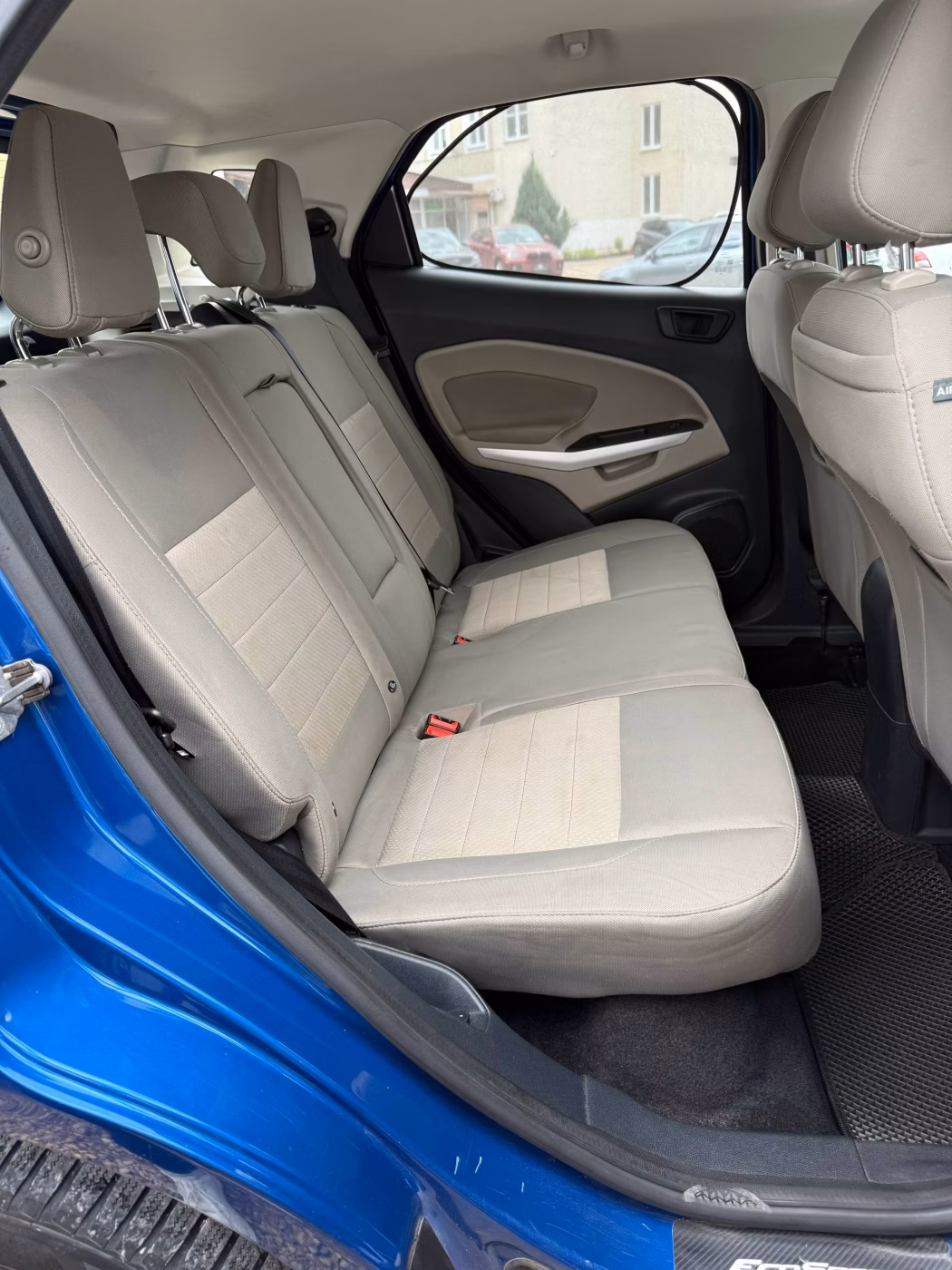 Ford EcoSport фото 12