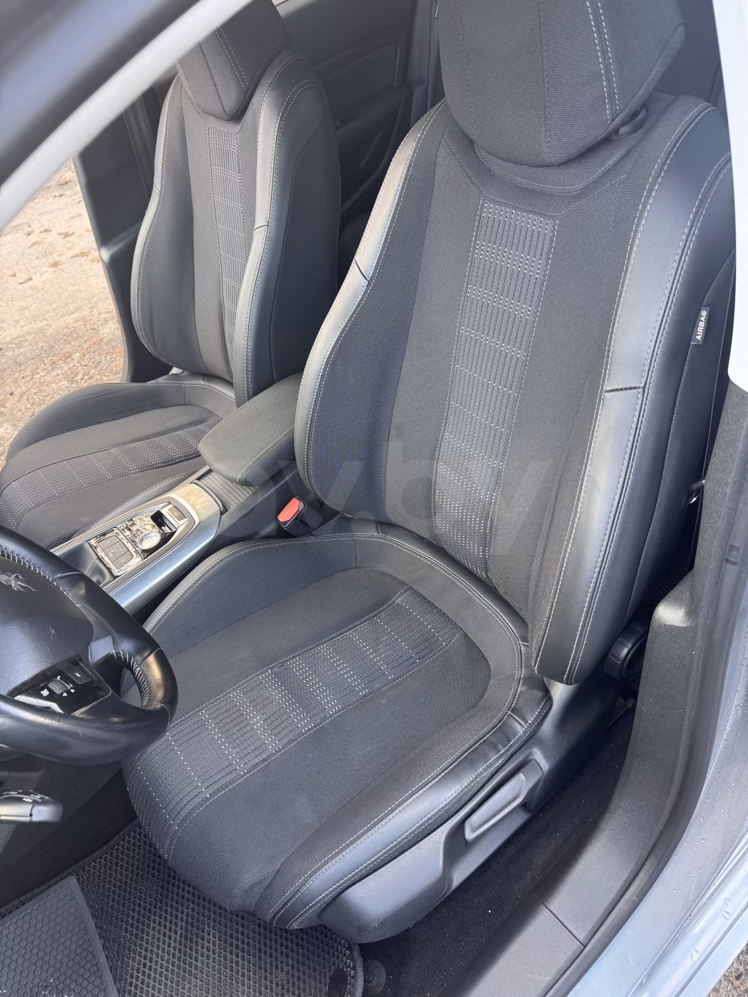 Peugeot 308 фото 11