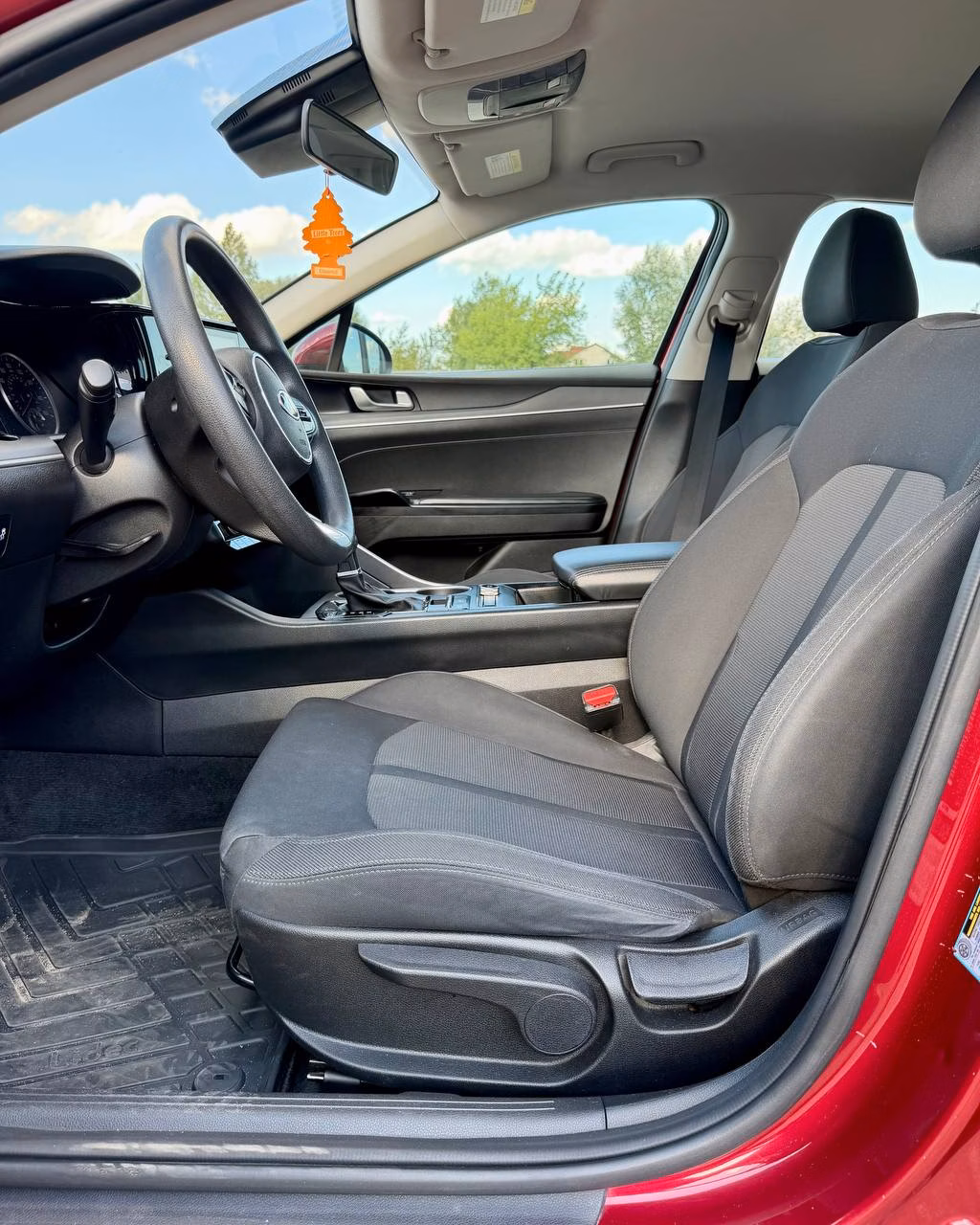 Kia K5 фото 9