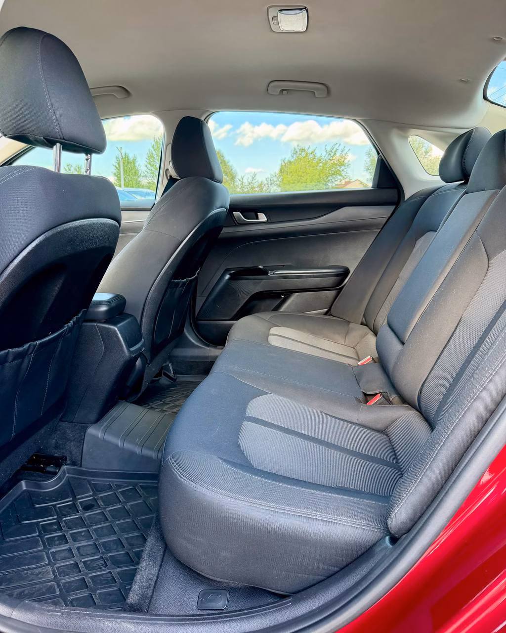 Kia K5 фото 11