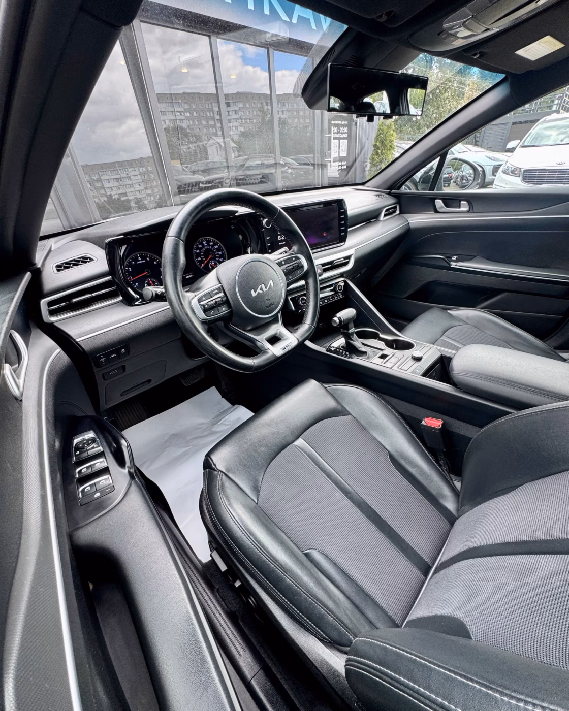 Kia K5 фото 10