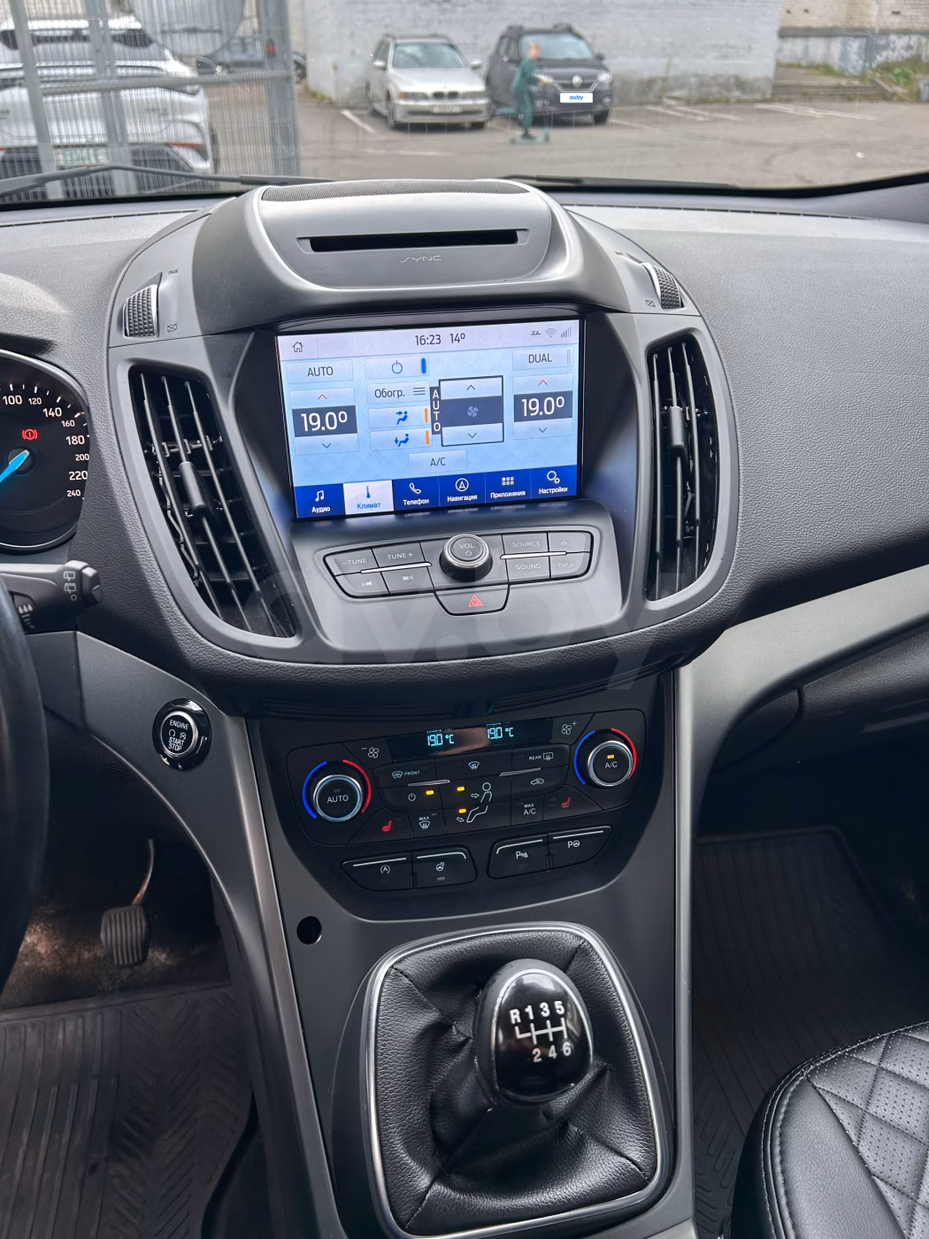 Ford Kuga фото 20
