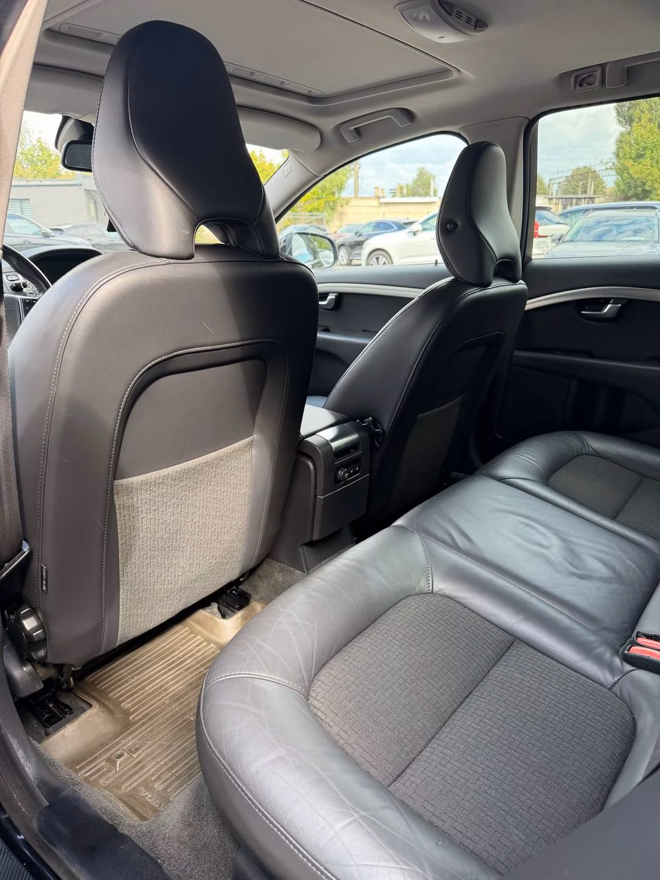 Volvo V70 фото 9