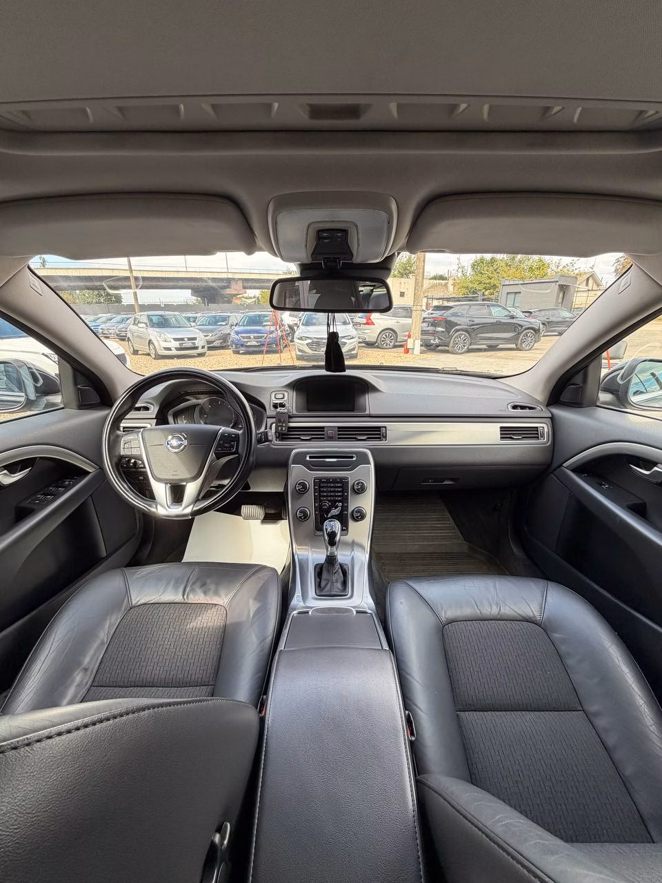Volvo V70 фото 12