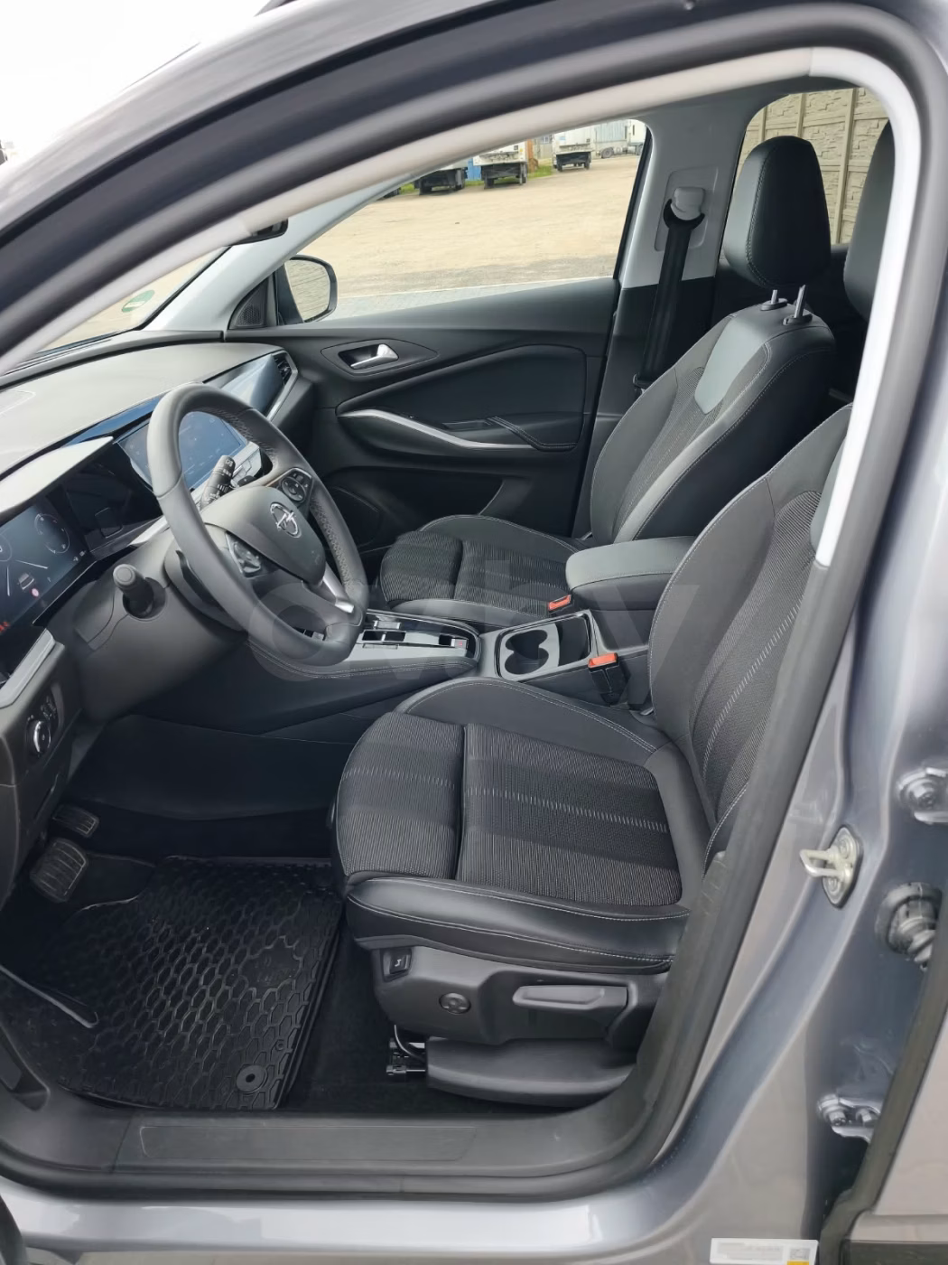 Opel Grandland X фото 10