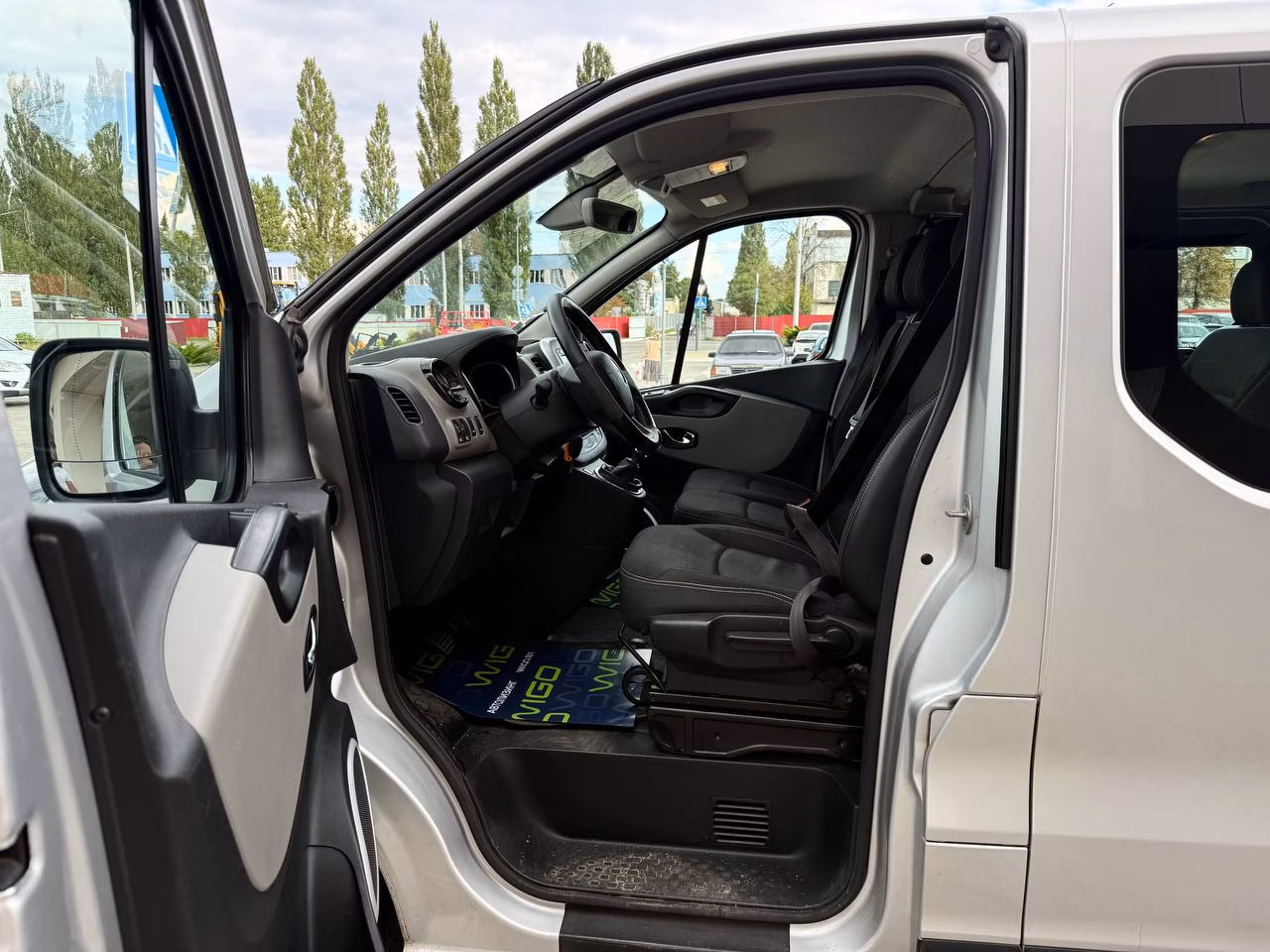 Renault Trafic фото 13