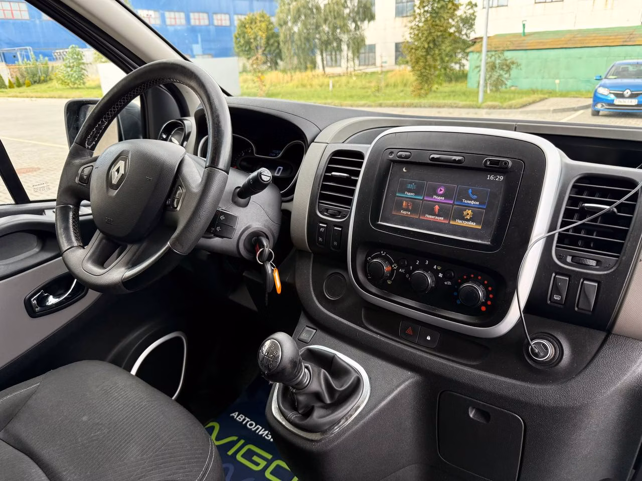 Renault Trafic фото 18