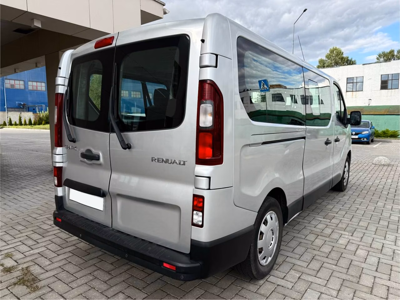 Renault Trafic фото 7