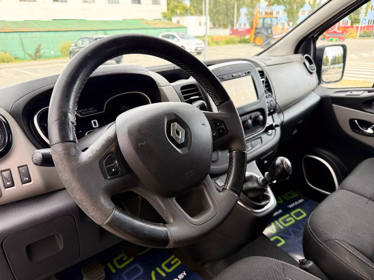 Renault Trafic фото 15