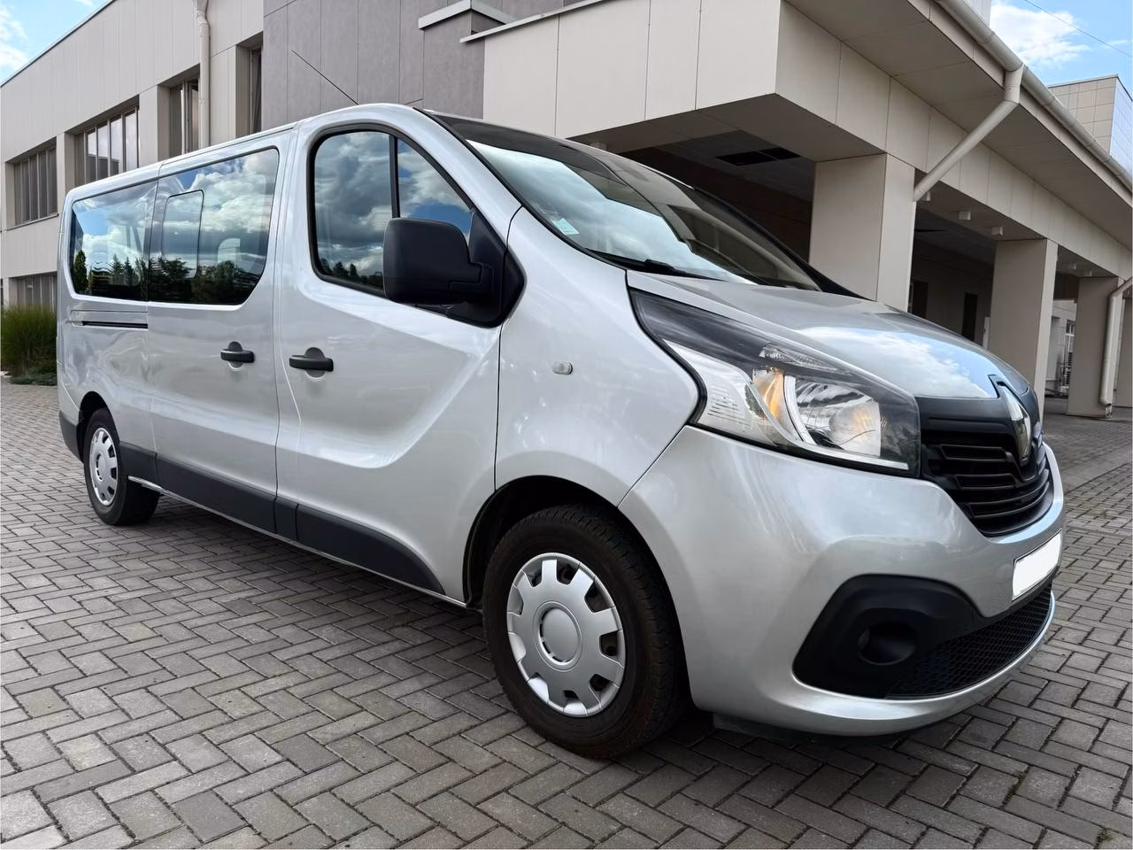 Renault Trafic фото 10