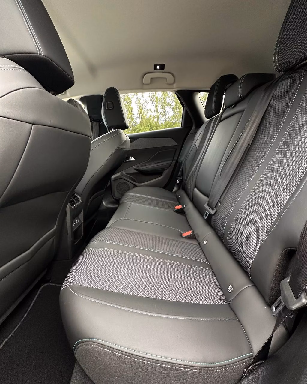 Peugeot 308 фото 8
