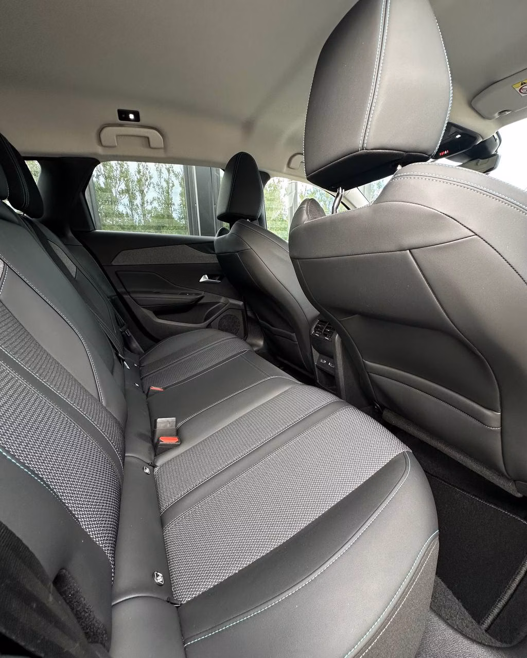 Peugeot 308 фото 10