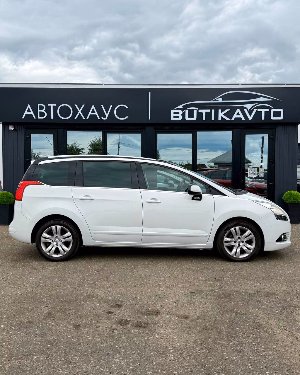 Peugeot 5008 фото 8