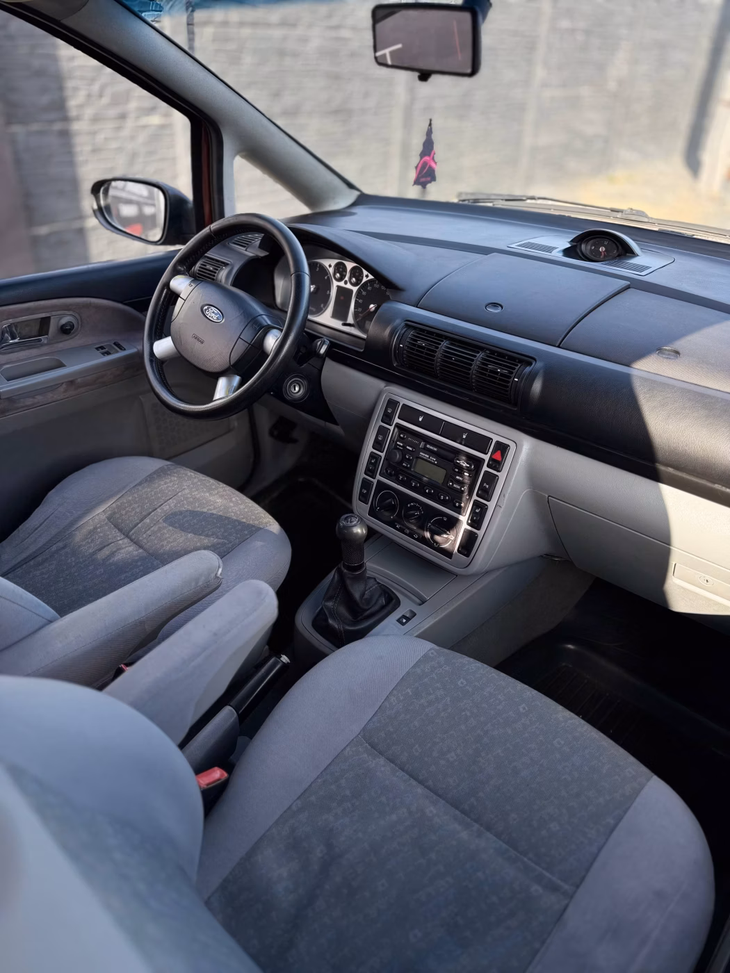 Ford Galaxy фото 11