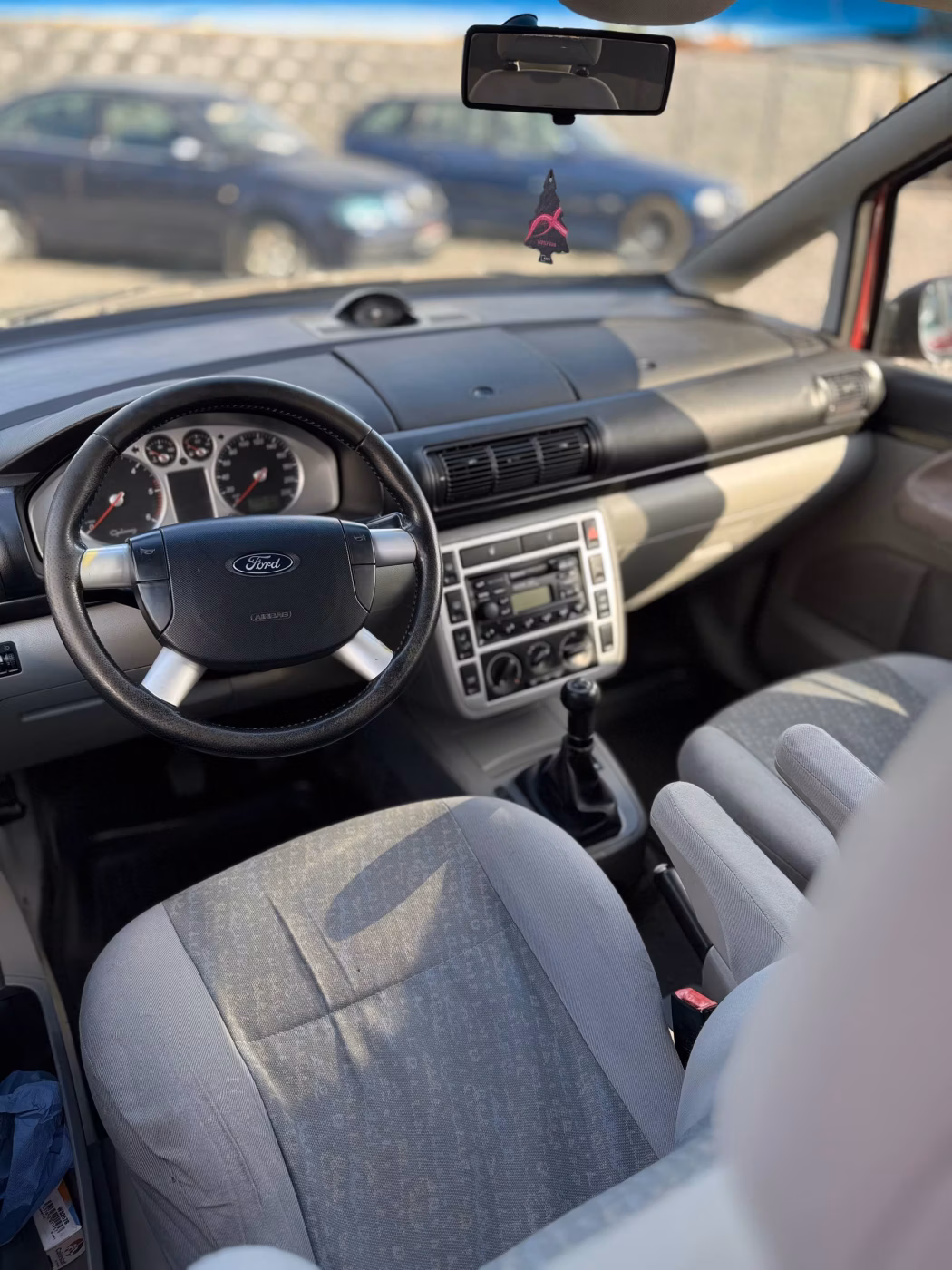 Ford Galaxy фото 10