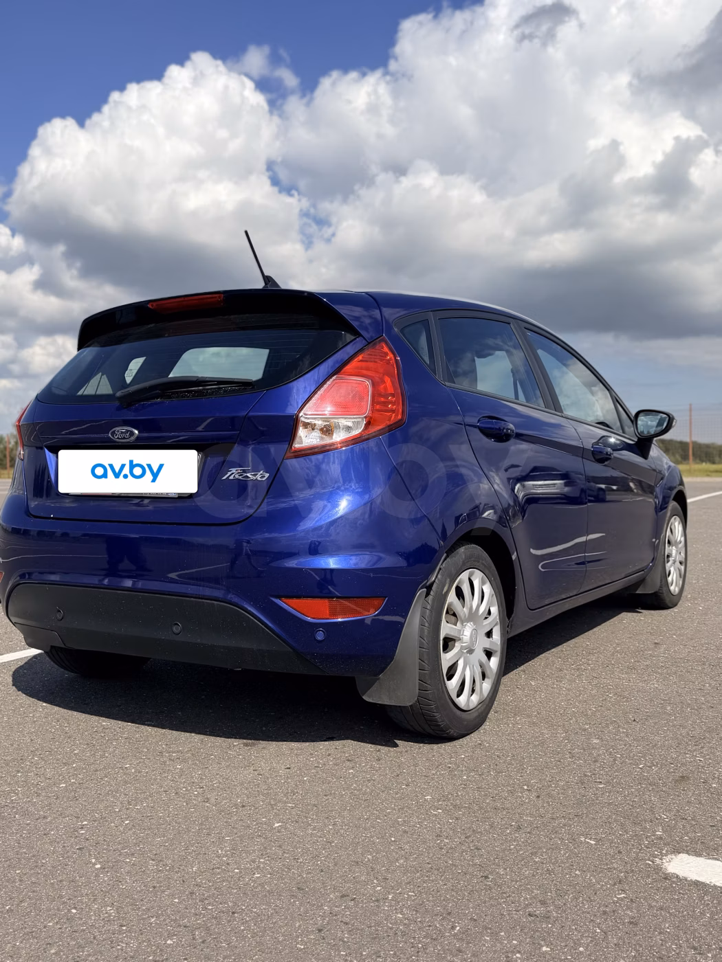 Ford Fiesta фото 6