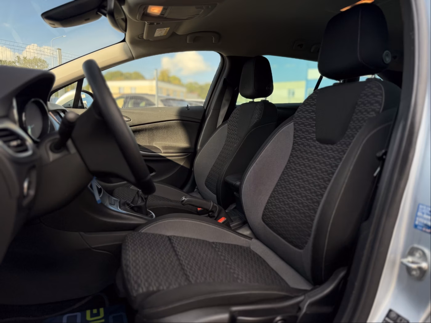 Opel Astra фото 17