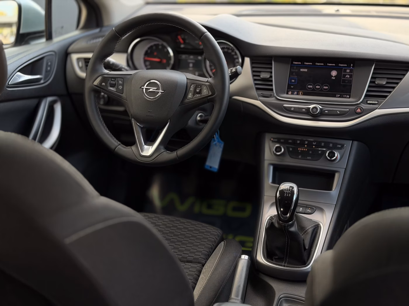 Opel Astra фото 24