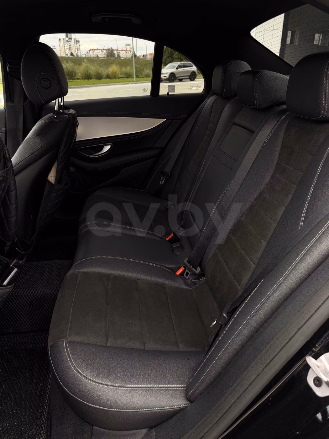 Mercedes-Benz E-Класс фото 8