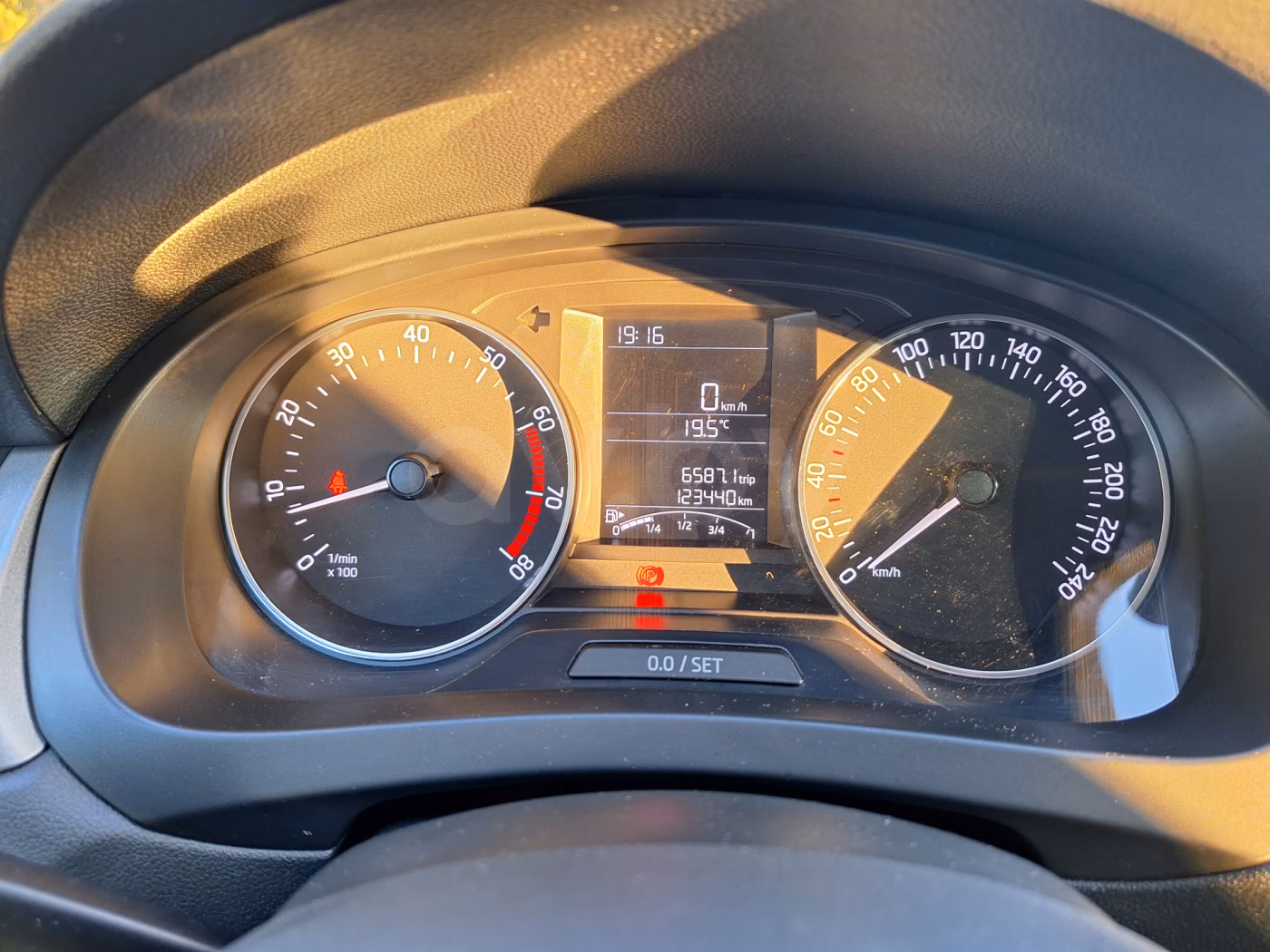 Skoda Rapid фото 9
