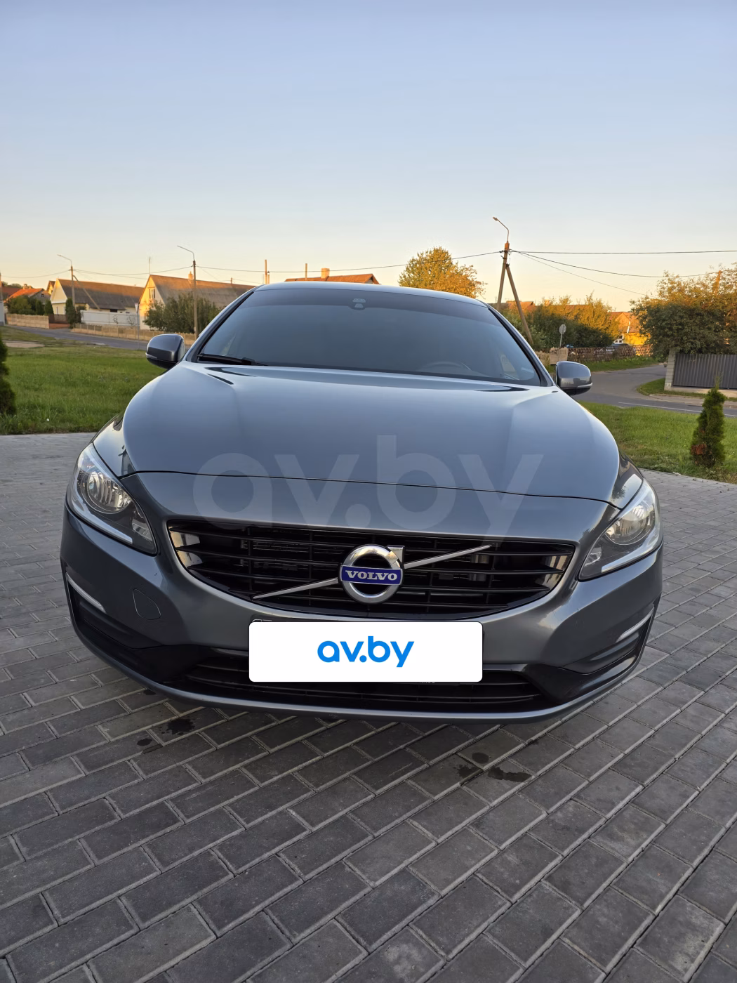 Volvo S60 фото 3