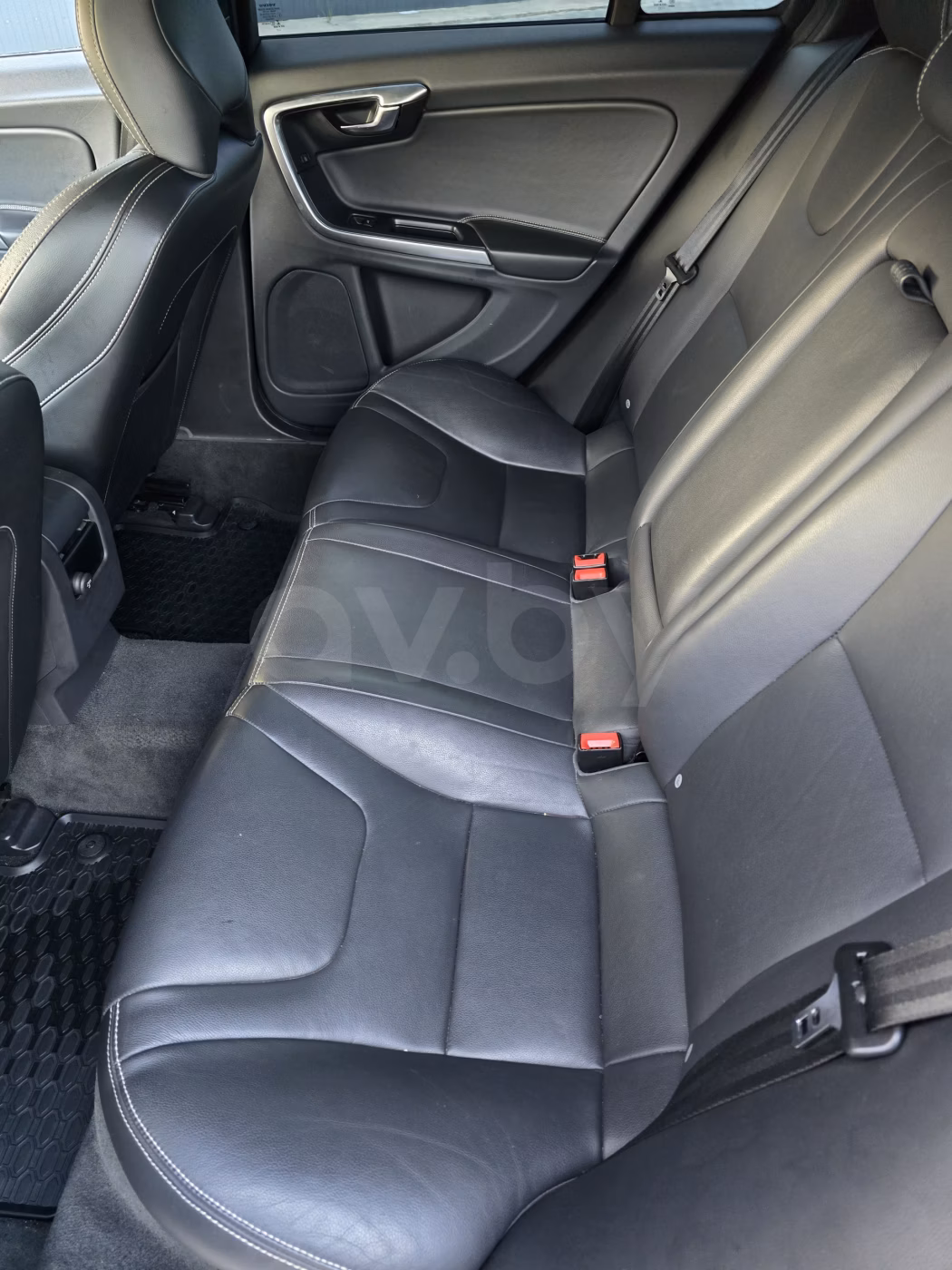 Volvo S60 фото 10