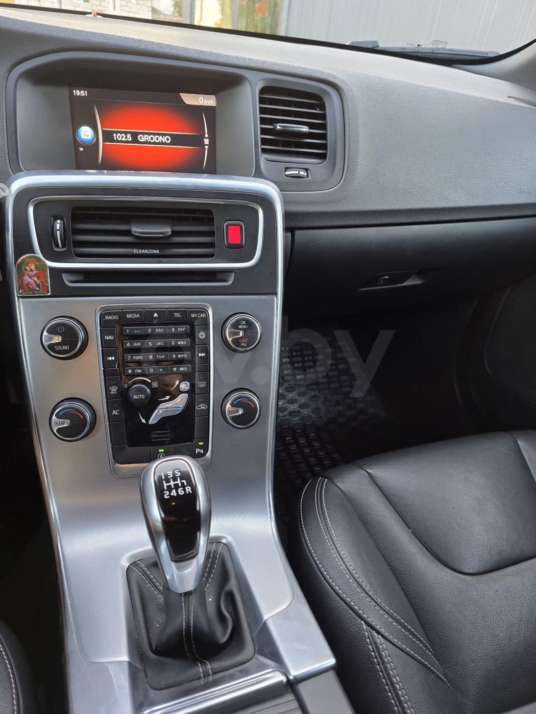 Volvo S60 фото 11