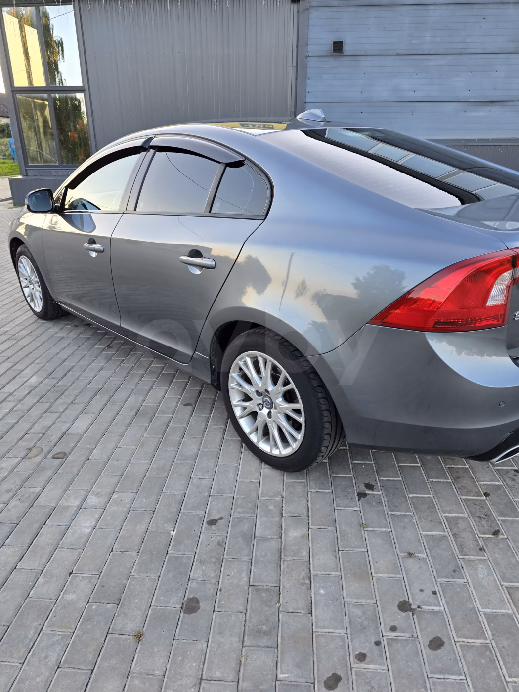 Volvo S60 фото 5