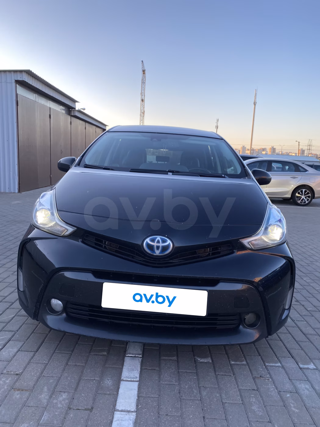Toyota Prius V(+)
