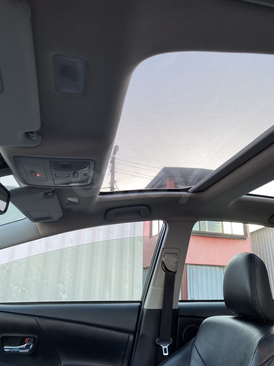 Toyota Prius V(+) фото 3
