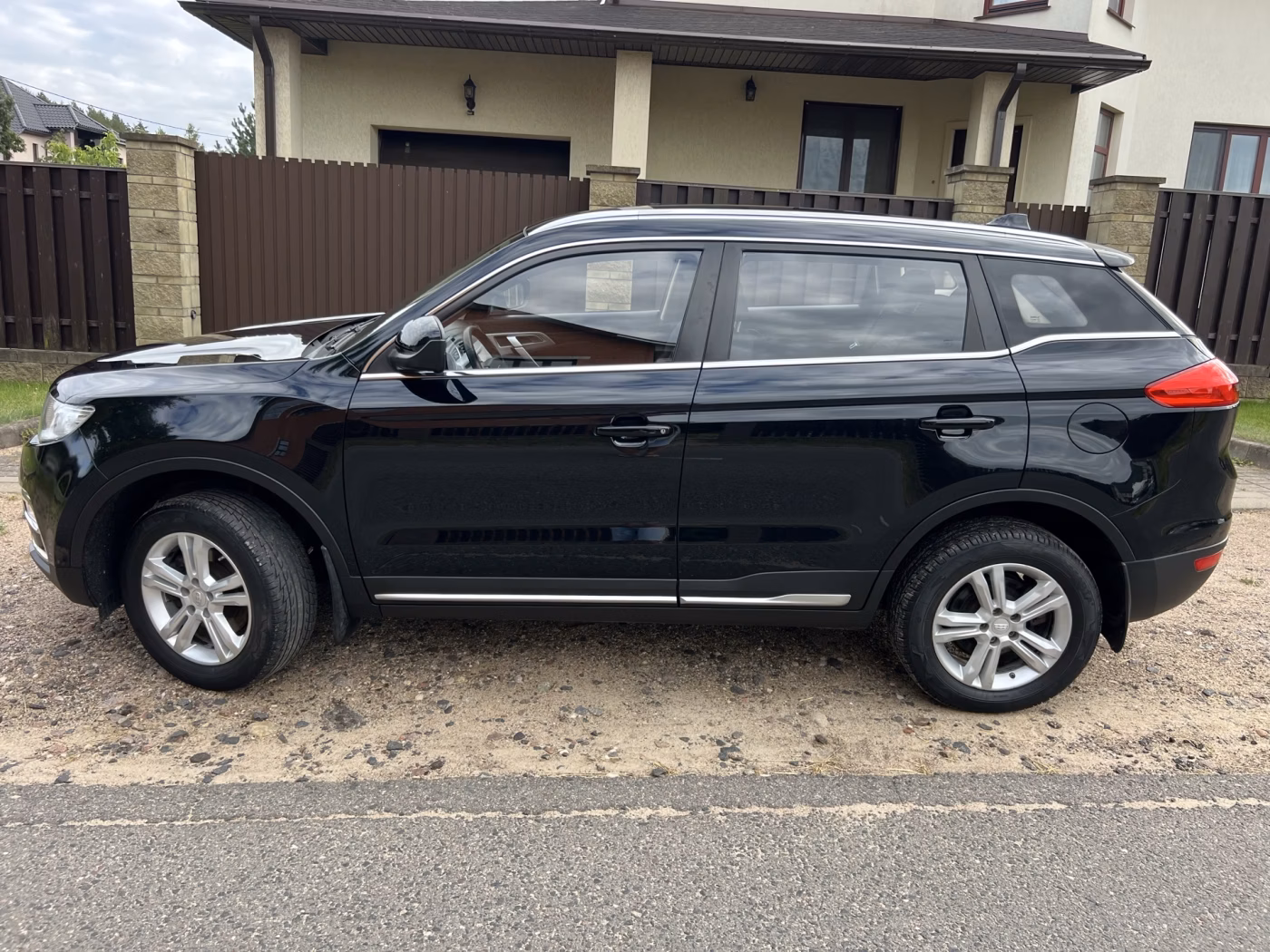 Geely Atlas фото 18