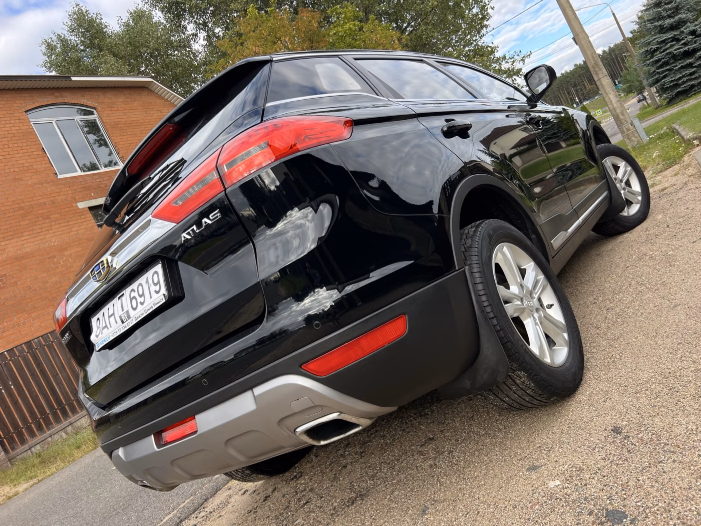 Geely Atlas фото 3