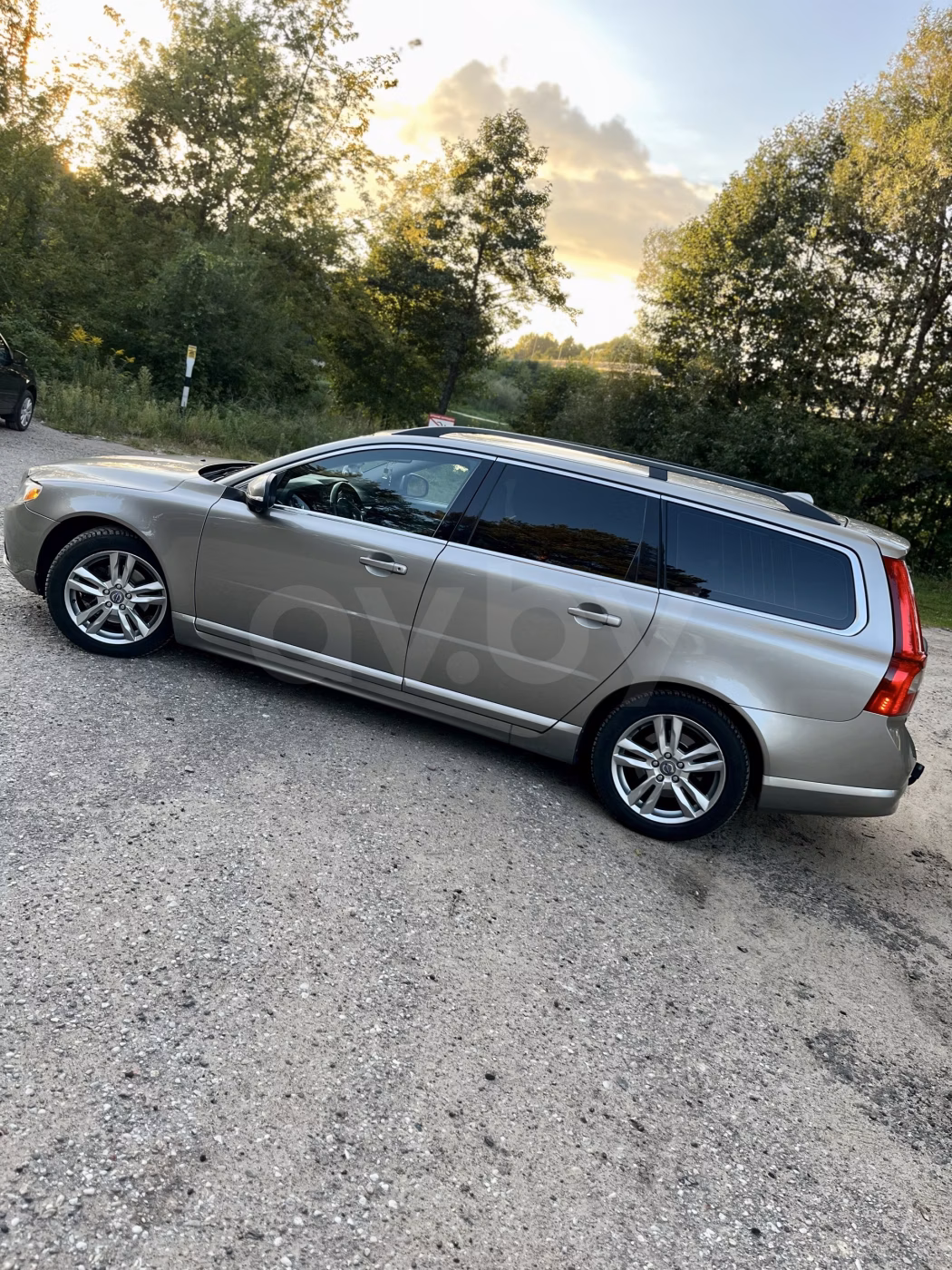 Volvo V70 фото 8