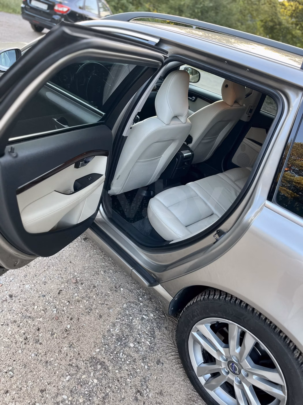 Volvo V70 фото 10