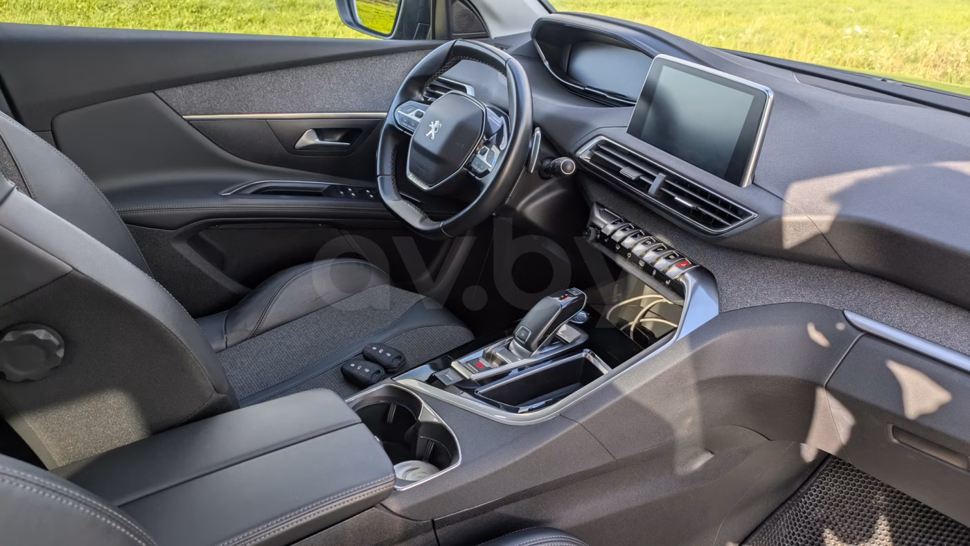 Peugeot 5008 фото 16